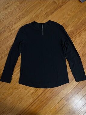 Lululemon top